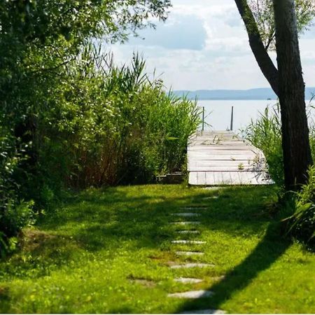 Green Lake House - Private Beach At Balaton Balatonakarattya Bagian luar foto