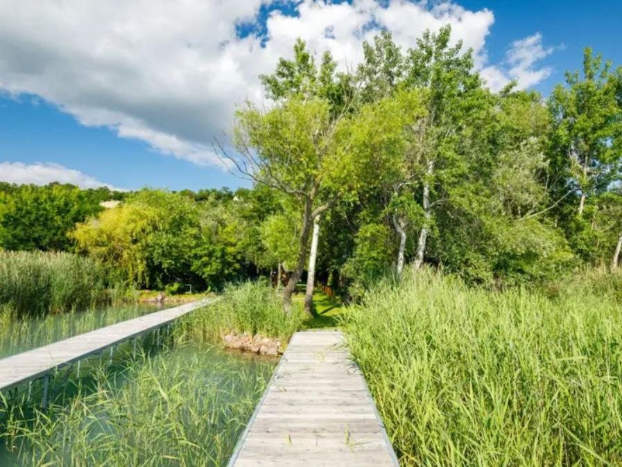 Green Lake House - Private Beach At Balaton Balatonakarattya Bagian luar foto