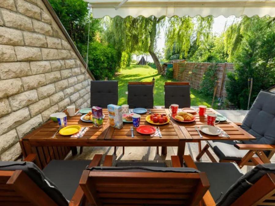 Green Lake House - Private Beach At Balaton Balatonakarattya Bagian luar foto