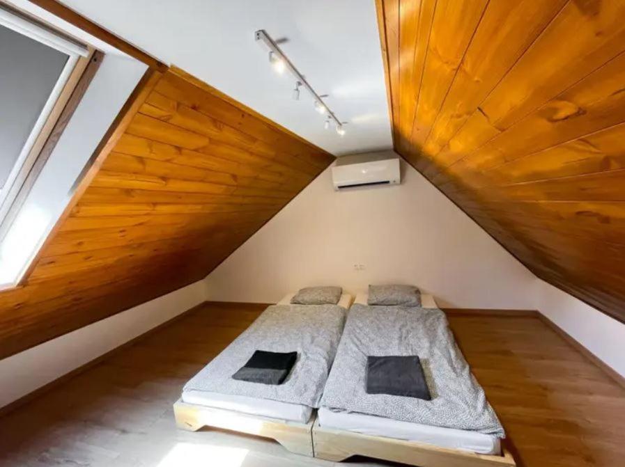 Green Lake House - Private Beach At Balaton Balatonakarattya Bagian luar foto