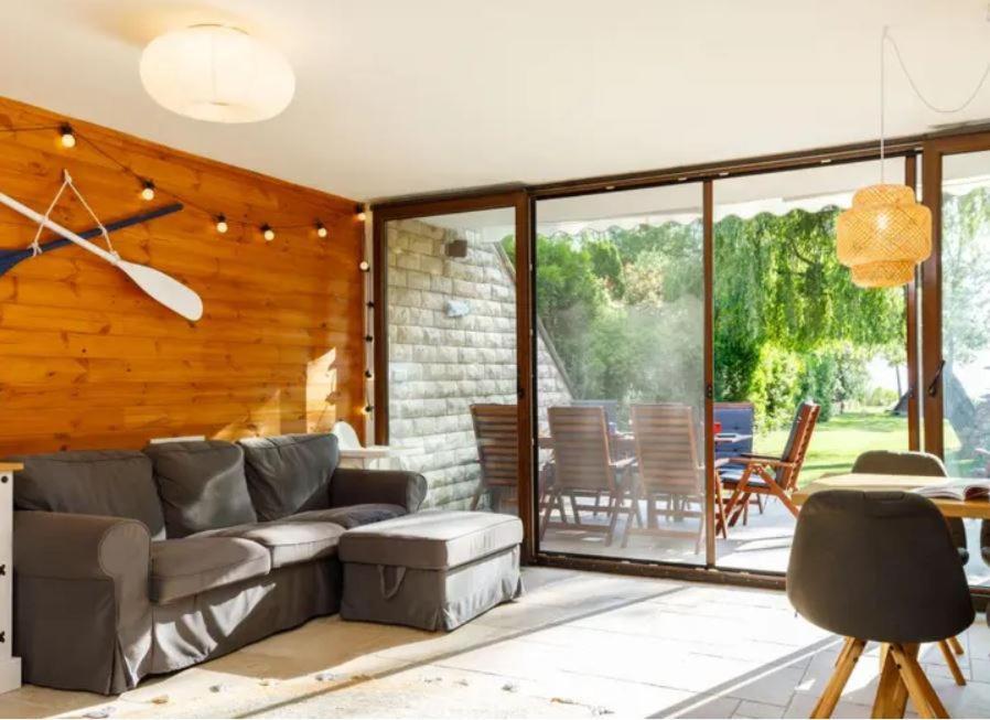 Green Lake House - Private Beach At Balaton Balatonakarattya Bagian luar foto
